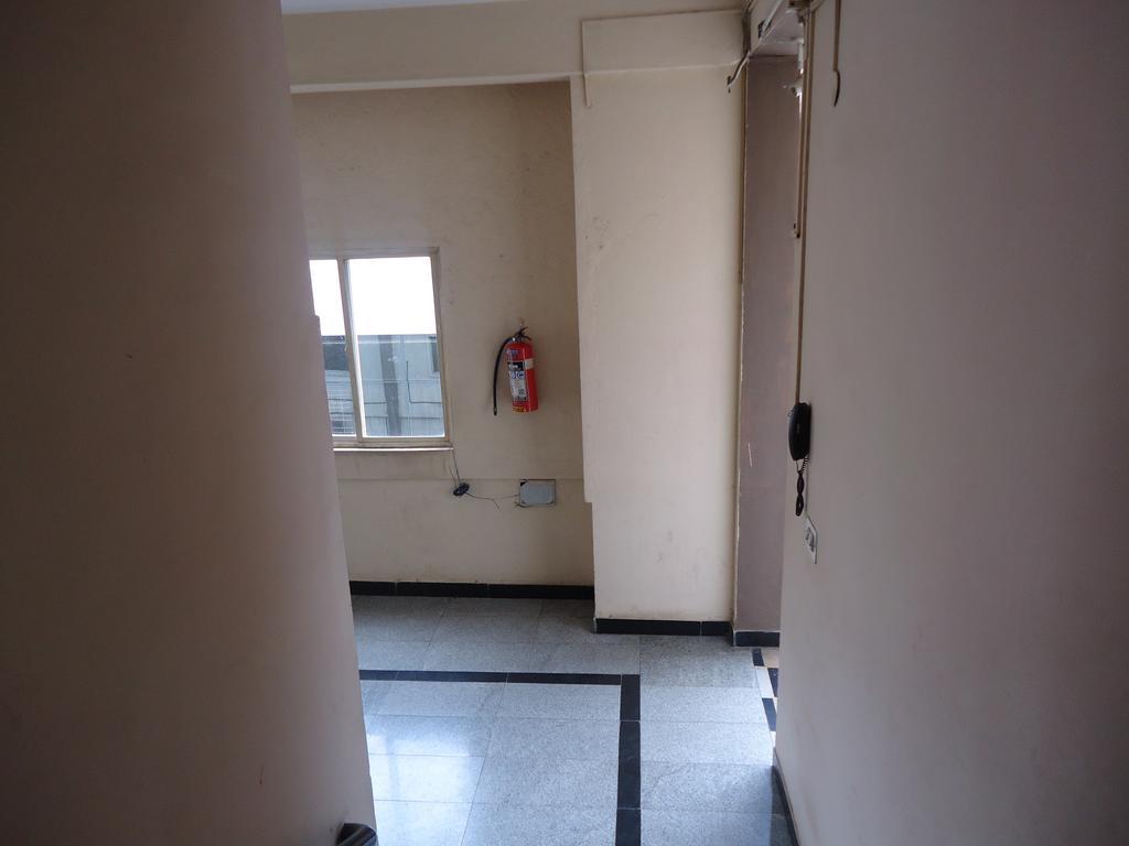 Sri Sai Comforts Hotel Bangalore Esterno foto